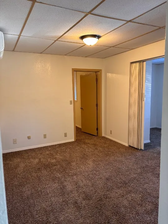 1125 E Broadway St #2 - Photo 6 of 11