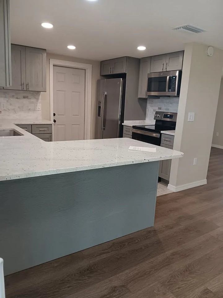 8304 Mill Creek Ln - Photo 4 of 10