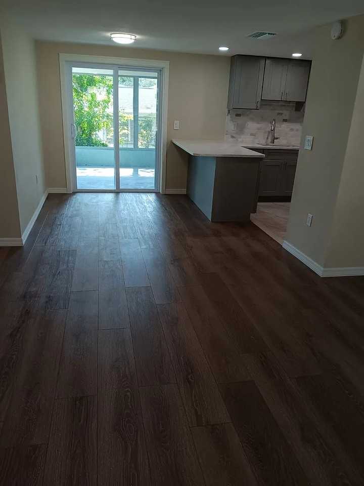 8304 Mill Creek Ln - Photo 5 of 10
