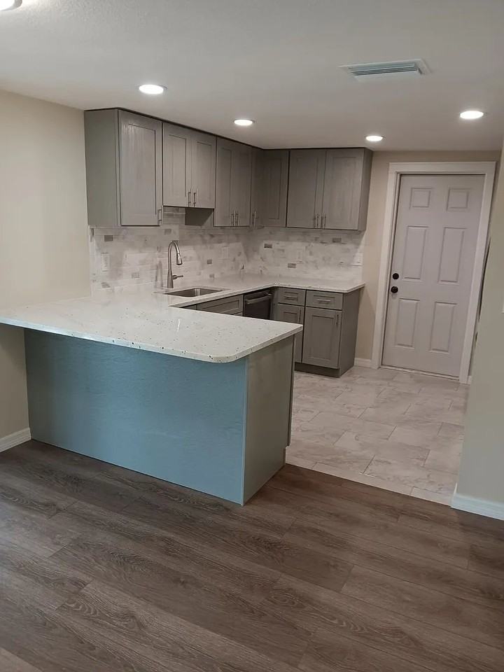 8304 Mill Creek Ln - Photo 6 of 10