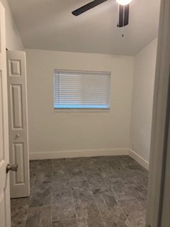 1530 Nwterrace - Photo 2 of 8