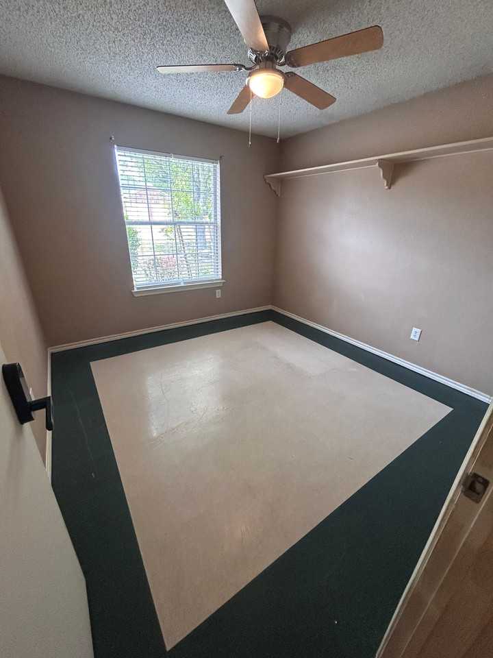 1011 Windymeadow Ln - Photo 3 of 4