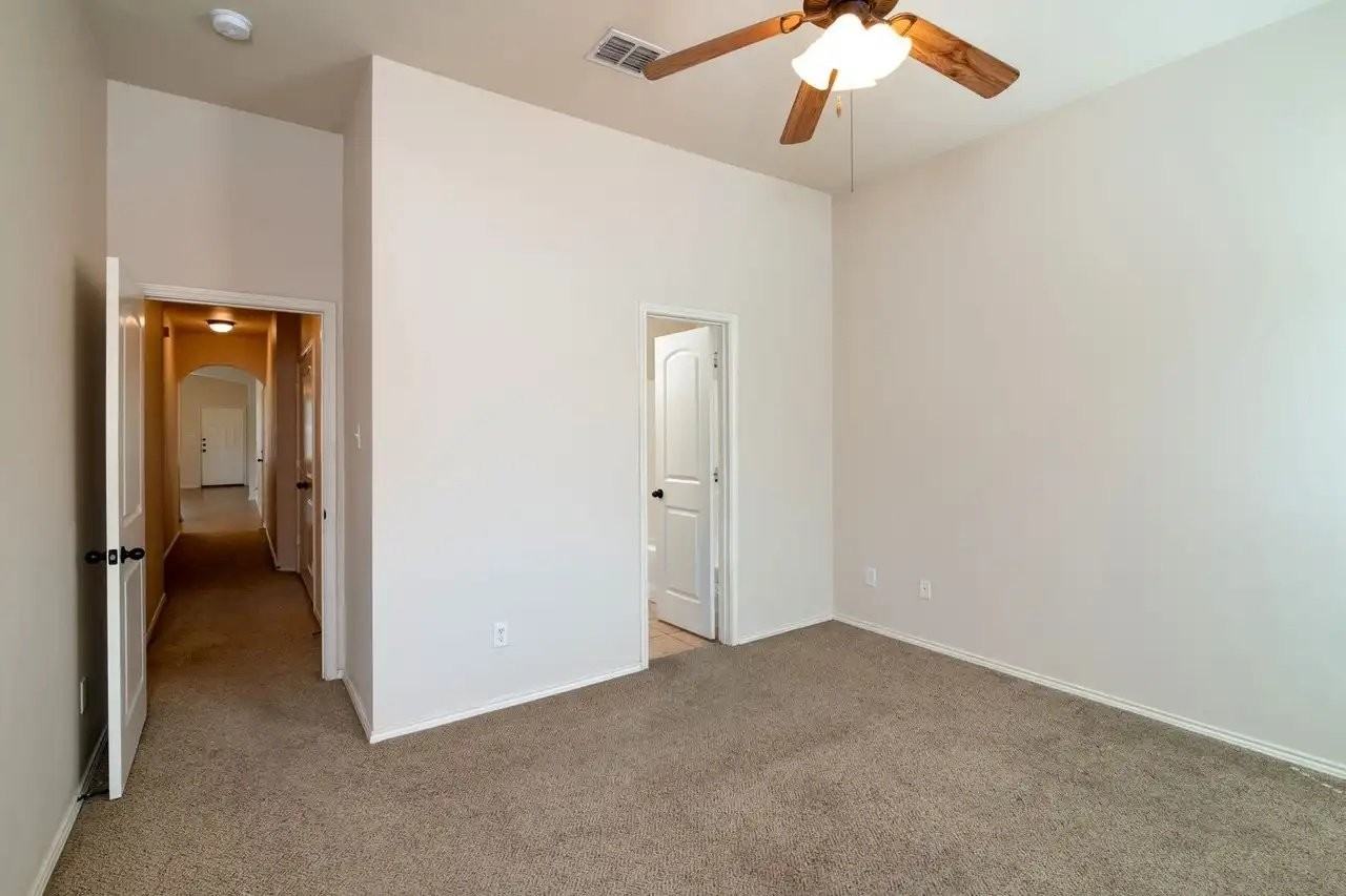 366 Armstrong Ln - Photo 7 of 20