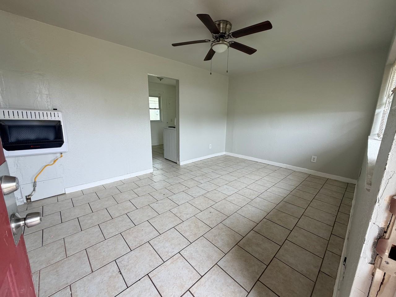 2359 Nw Bell Ave - Photo 3 of 9