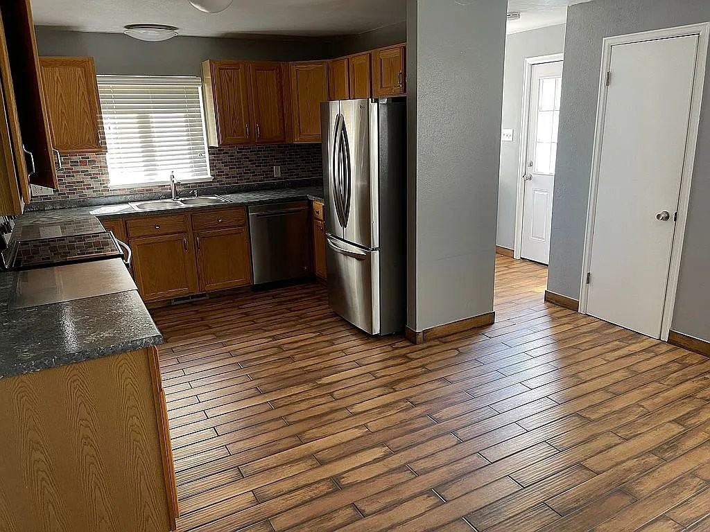 5295 Dudley St - Photo 4 of 17