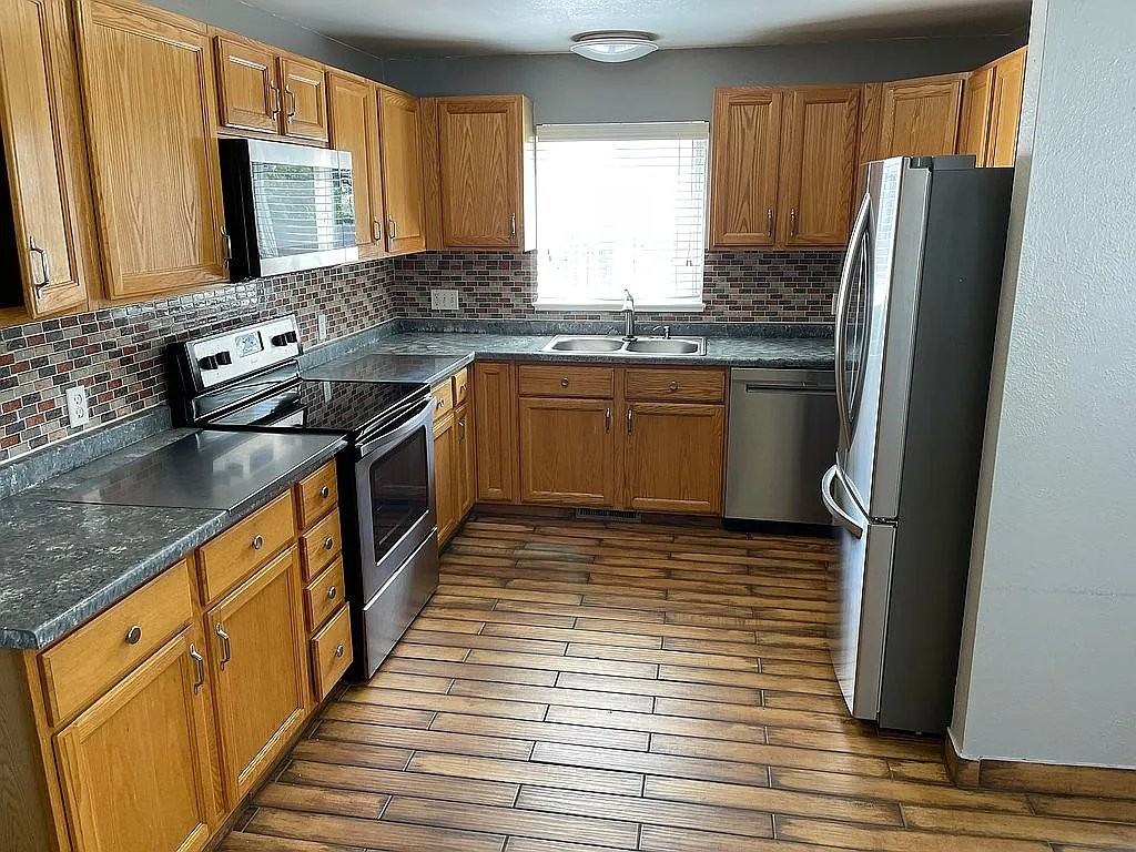 5295 Dudley St - Photo 5 of 17