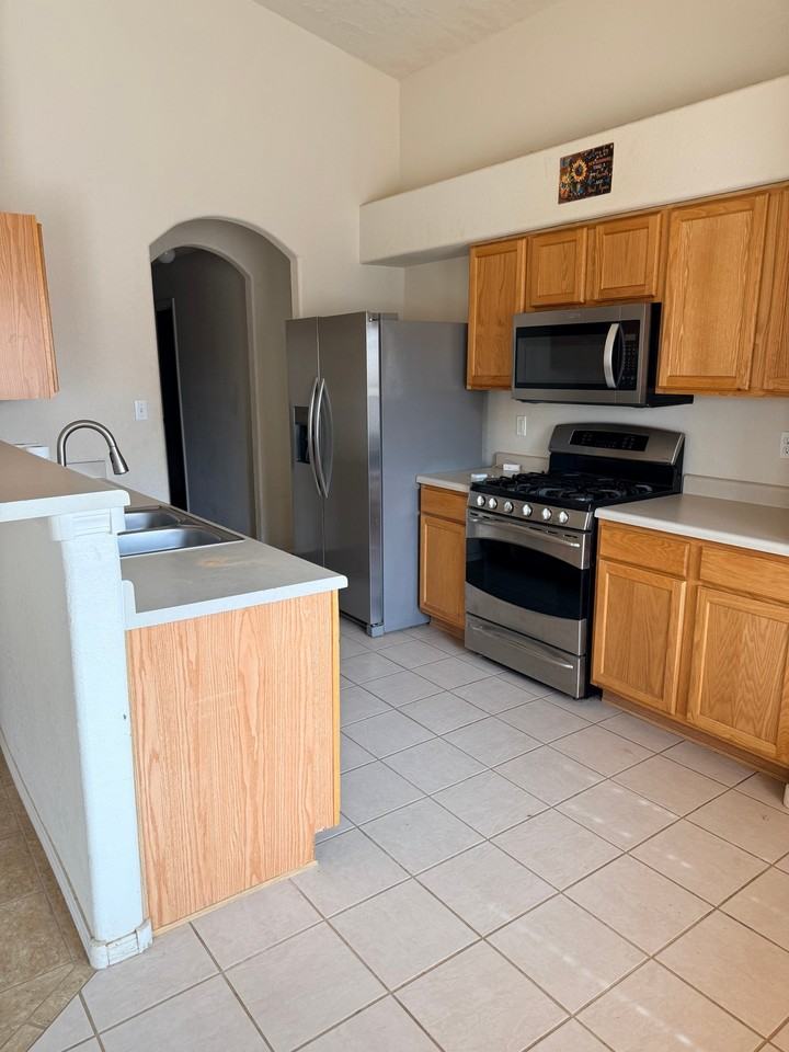5819 Desert Peak Pl - Photo 2 of 28