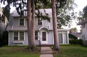 featured image of 122 E Pokagon St