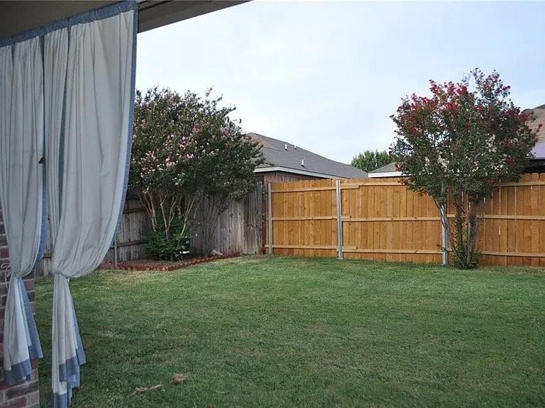 6336 Downeast Dr - Photo 5 of 10