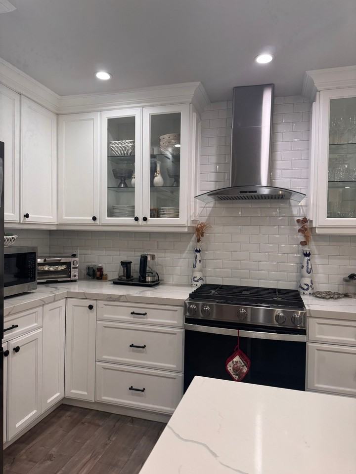 11235 Densmore Ave - Photo 2 of 6