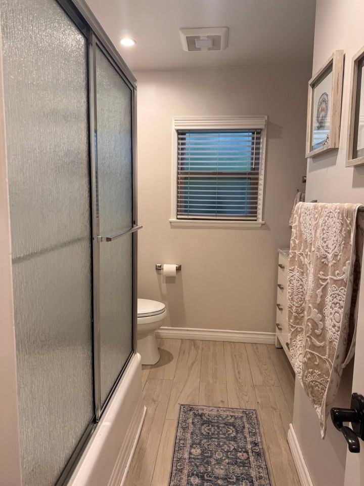 11235 Densmore Ave - Photo 4 of 6