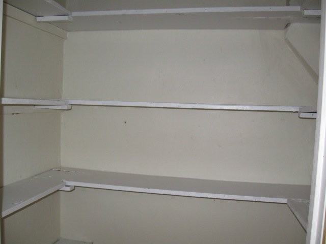 702 E 4th St - Photo 4 of 10