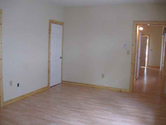 702 E 4th St - Photo 5 of 10
