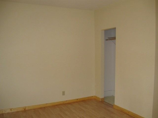702 E 4th St - Photo 7 of 10