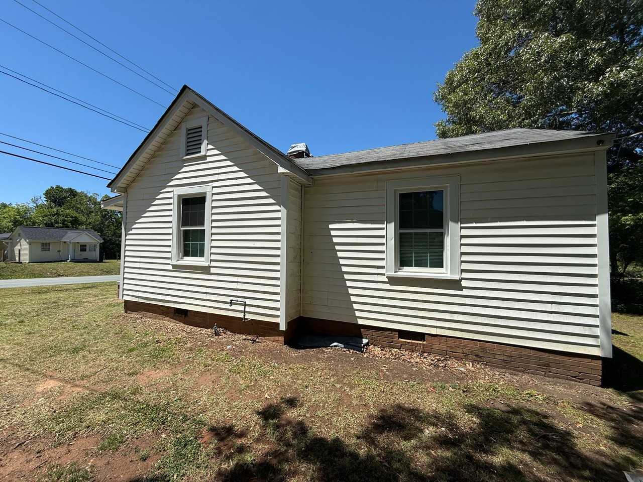 1615 Cadiz St - Photo 4 of 8