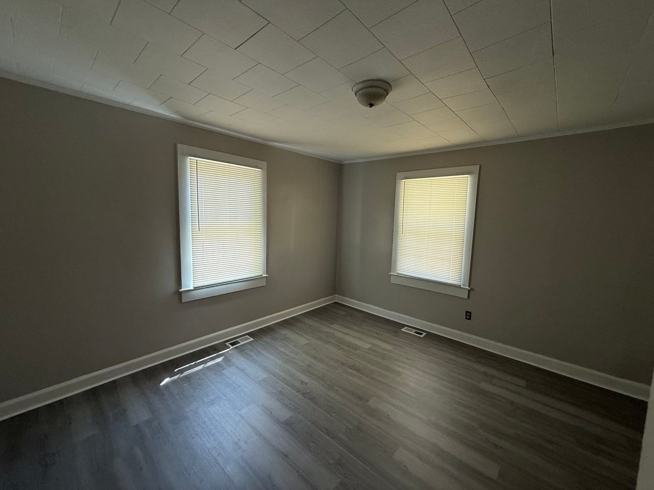 1615 Cadiz St - Photo 6 of 8