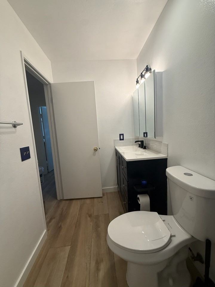 263 S Ventura Rd #271 - Photo 6 of 14