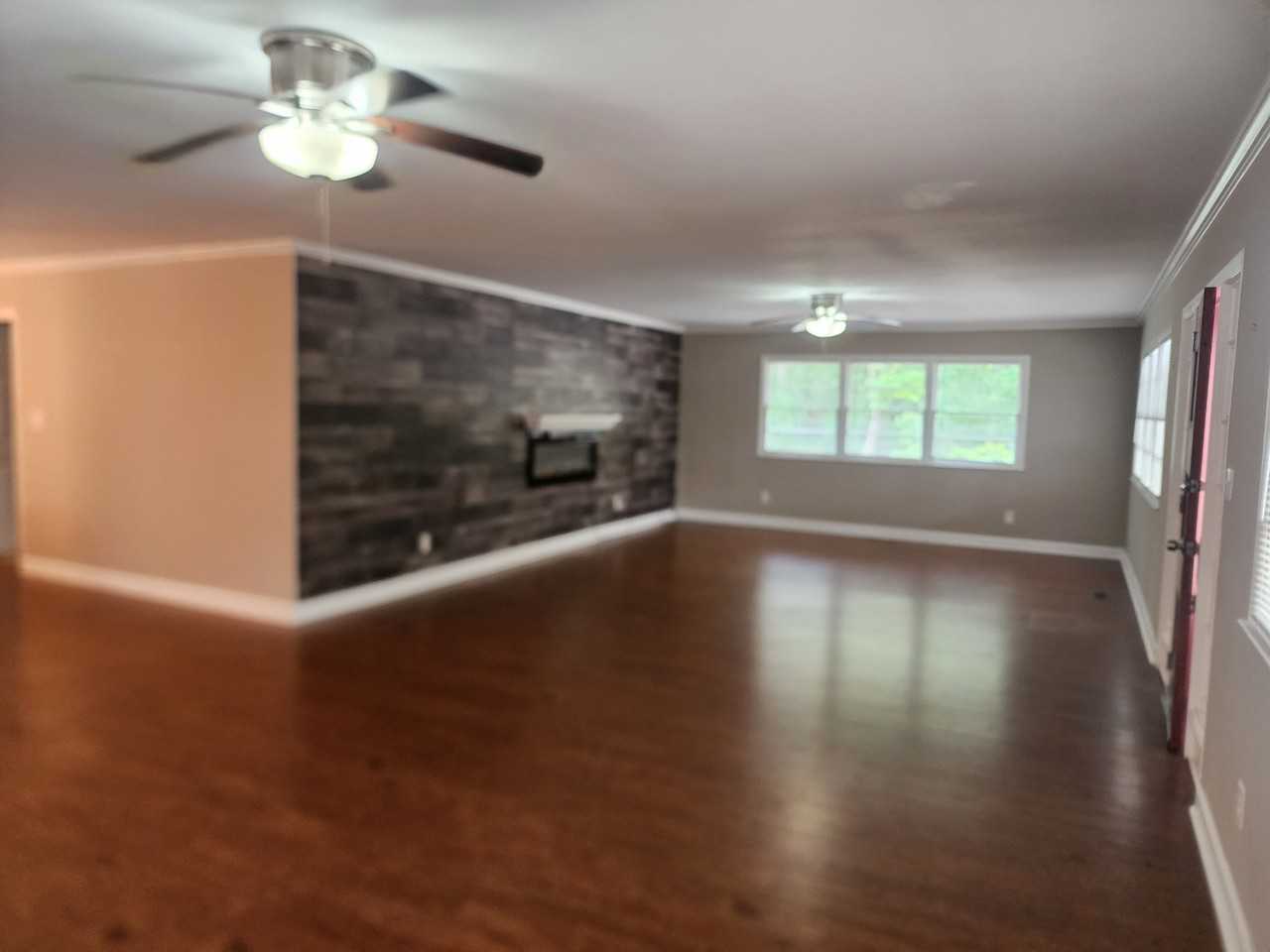 4605 Blanton Rd - Photo 6 of 27