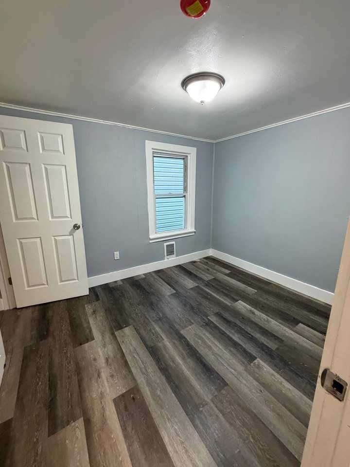 590 Christopher St #2 - Photo 3 of 6
