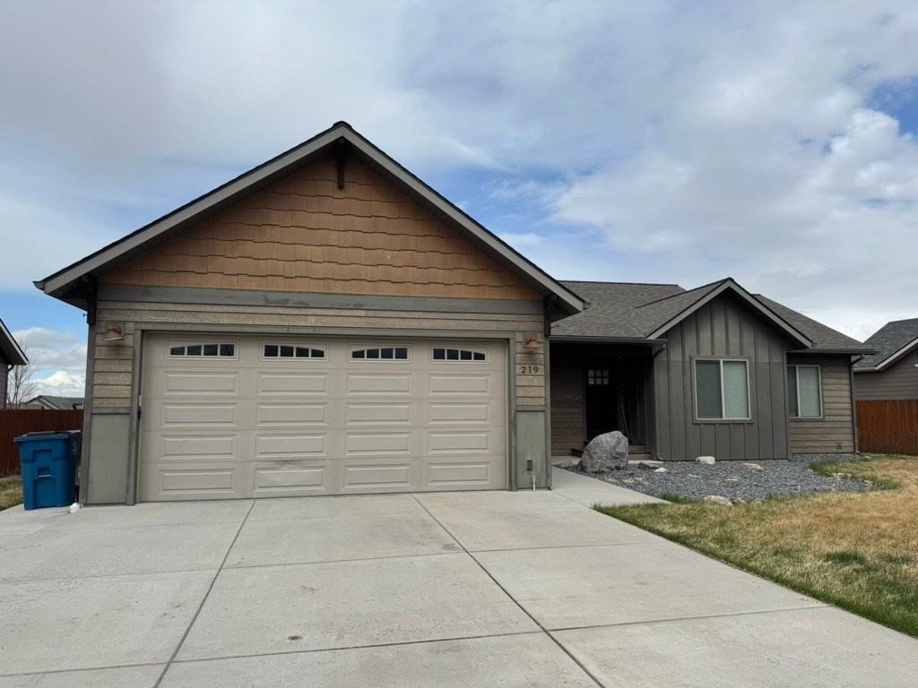 219 Talon Way - Photo 2 of 20