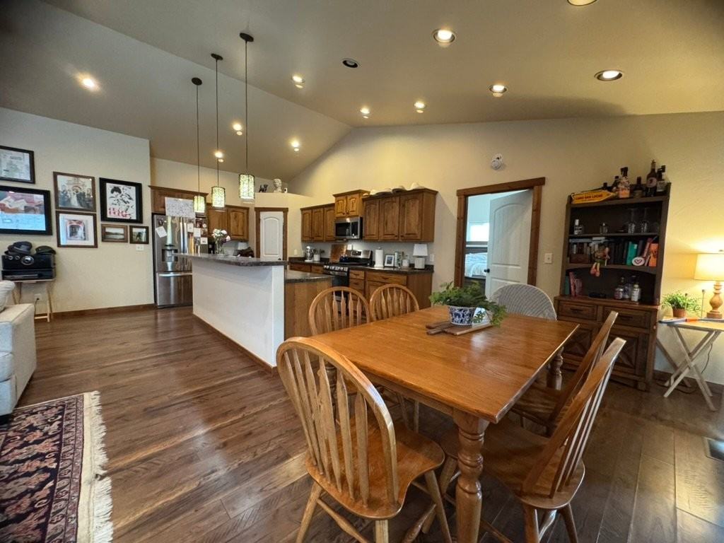 219 Talon Way - Photo 5 of 20