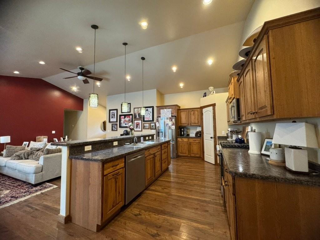 219 Talon Way - Photo 6 of 20