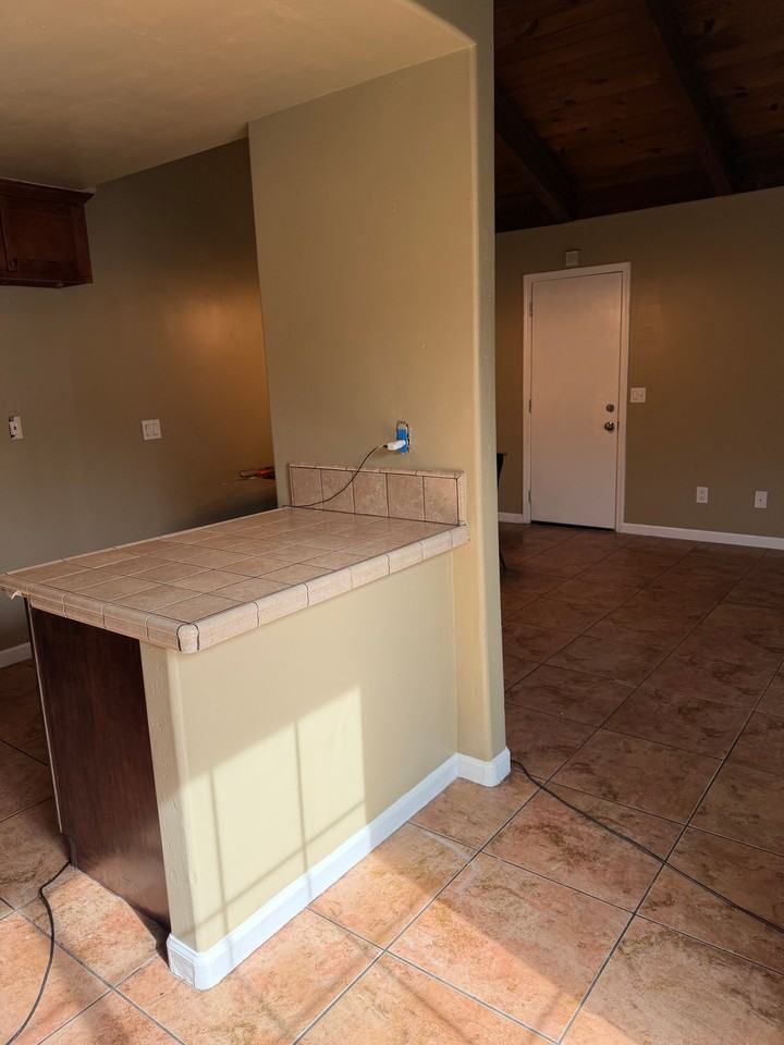 2065 Colt Dr - Photo 5 of 17