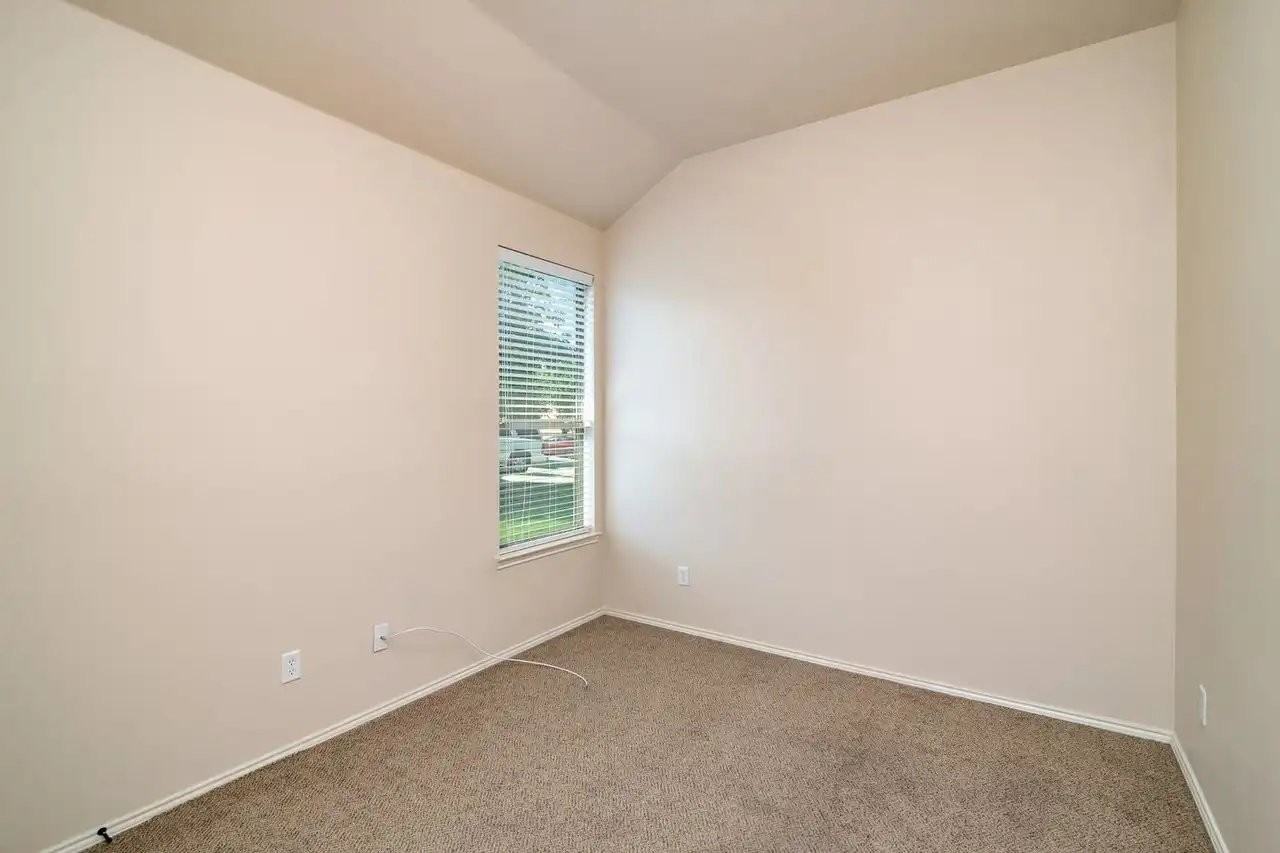 393 Orbit Dr - Photo 2 of 19