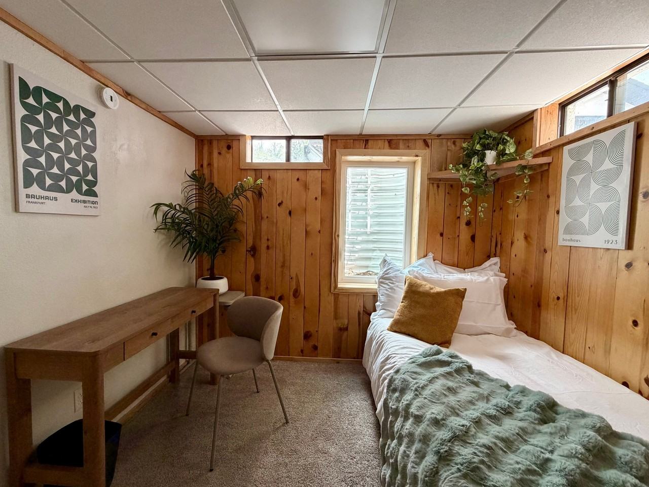 1011 N Meade Ave - Photo 6 of 11