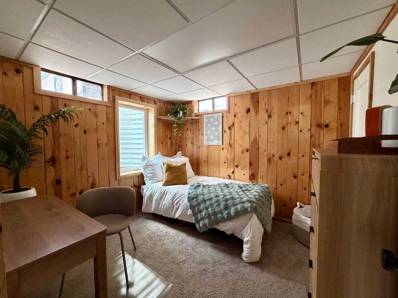 1011 N Meade Ave - Photo 7 of 11