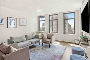 566 W Kinzie St - Photo 1 of 1