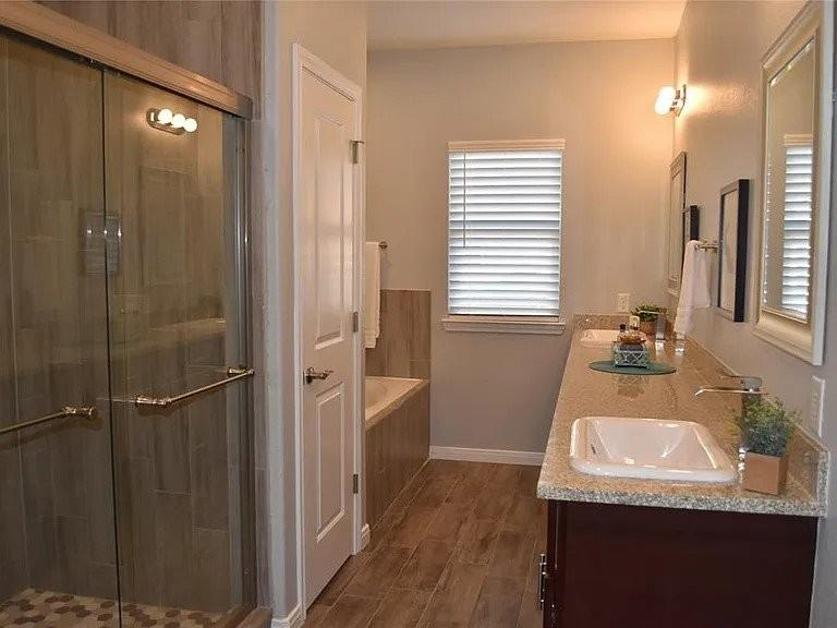 2120 Bermuda Dunes Dr - Photo 6 of 6