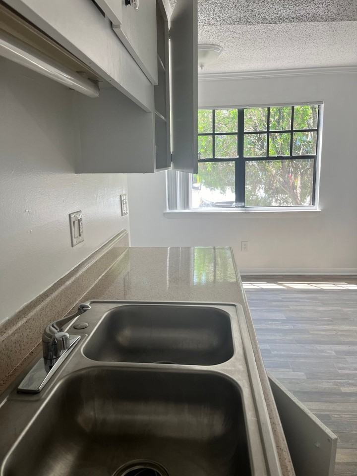 3215 Baird Ave #C16 - Photo 2 of 6