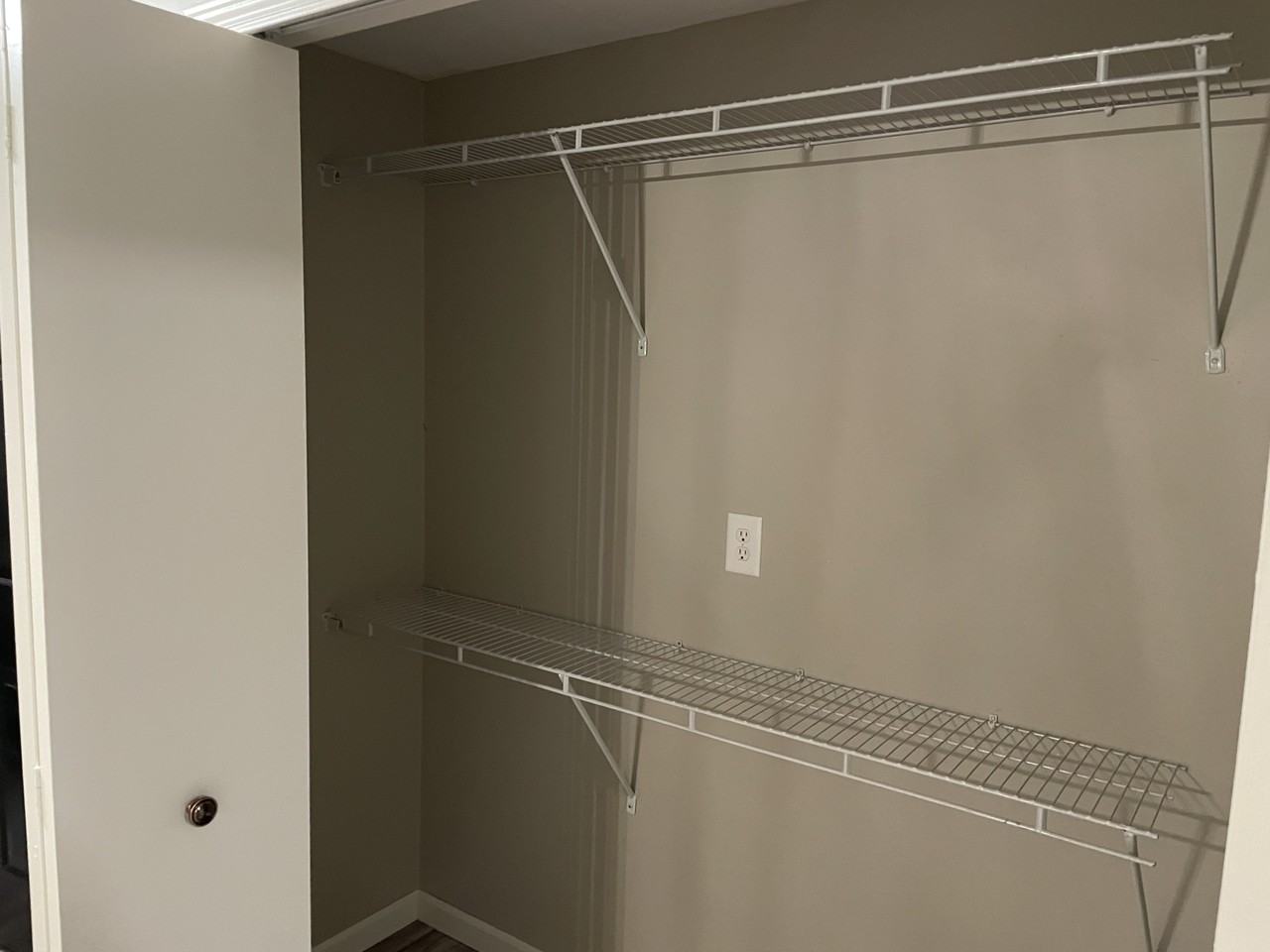 23 Brook St #4 - Photo 3 of 14