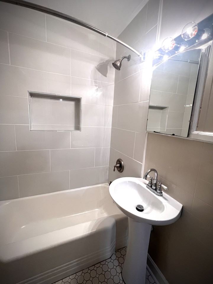 412 W Oldtown St #NA - Photo 5 of 10
