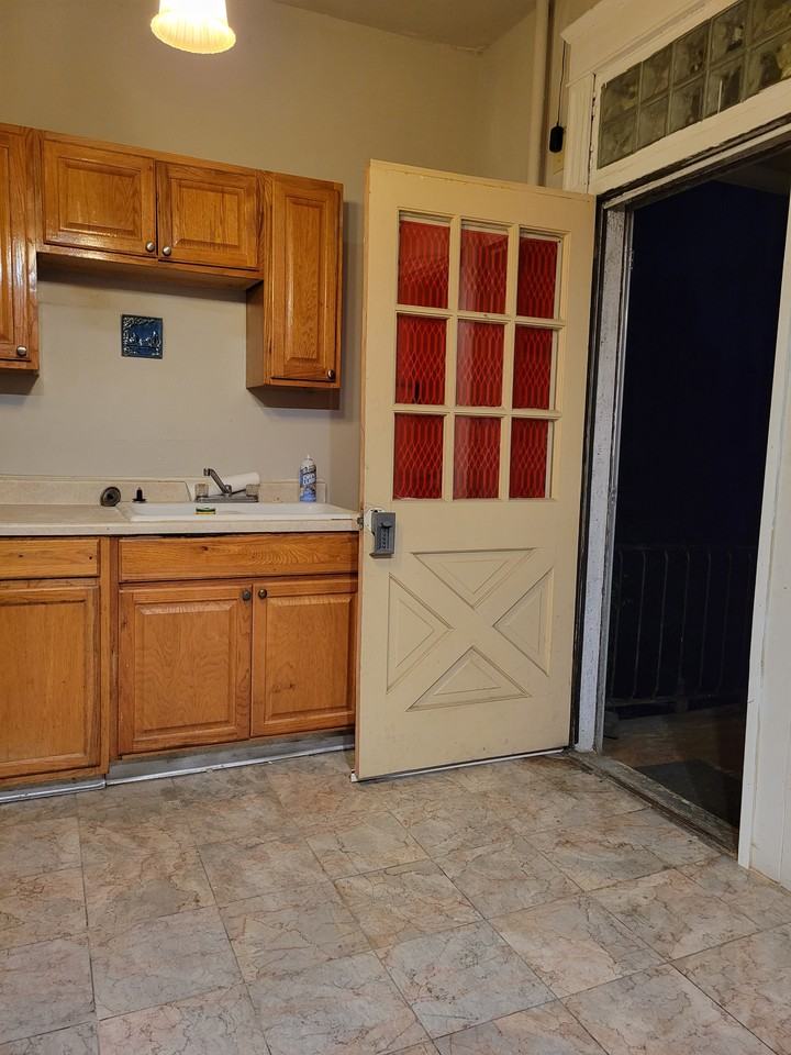 901 Lexington Ave #NA - Photo 6 of 7