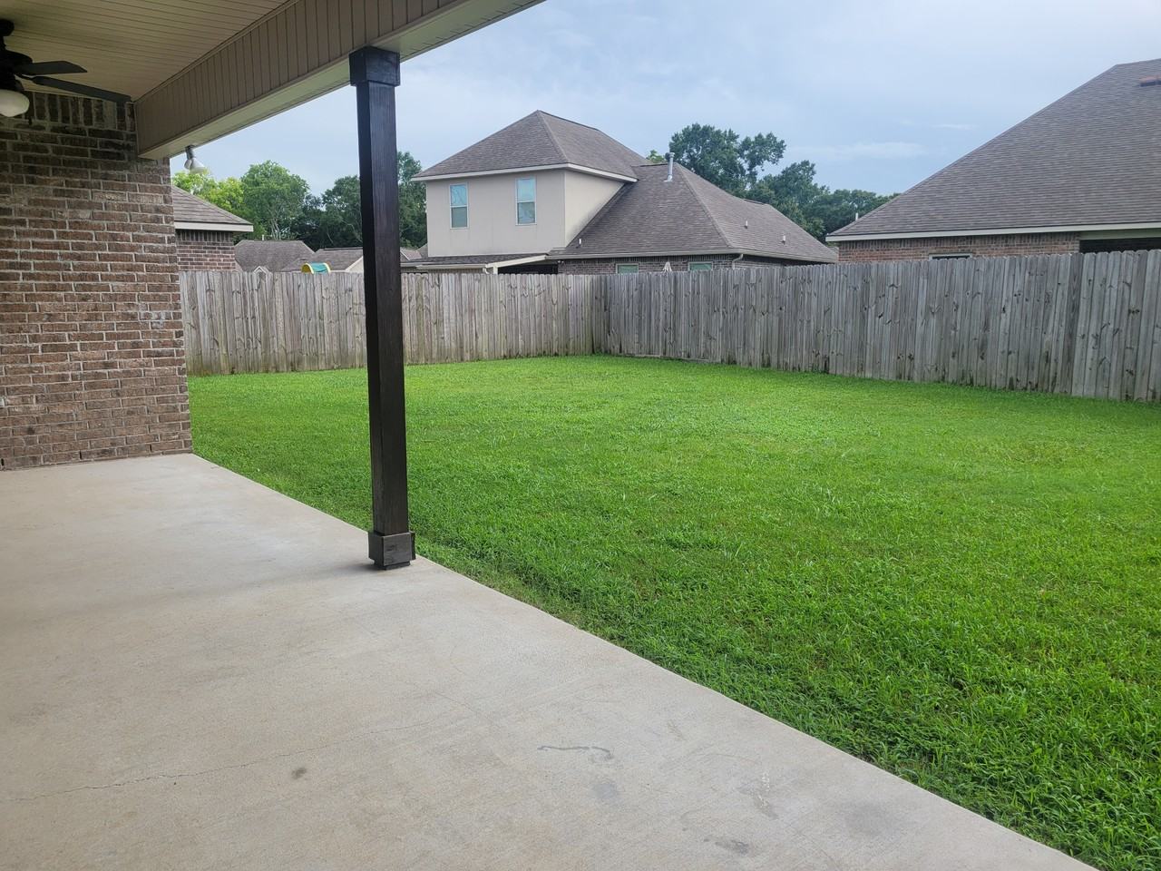 210 Caillou Grove Rd #NA - Photo 5 of 10