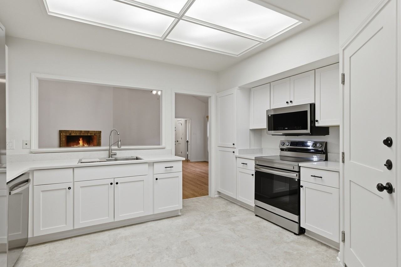 1368 Patio Dr #NA - Photo 3 of 23