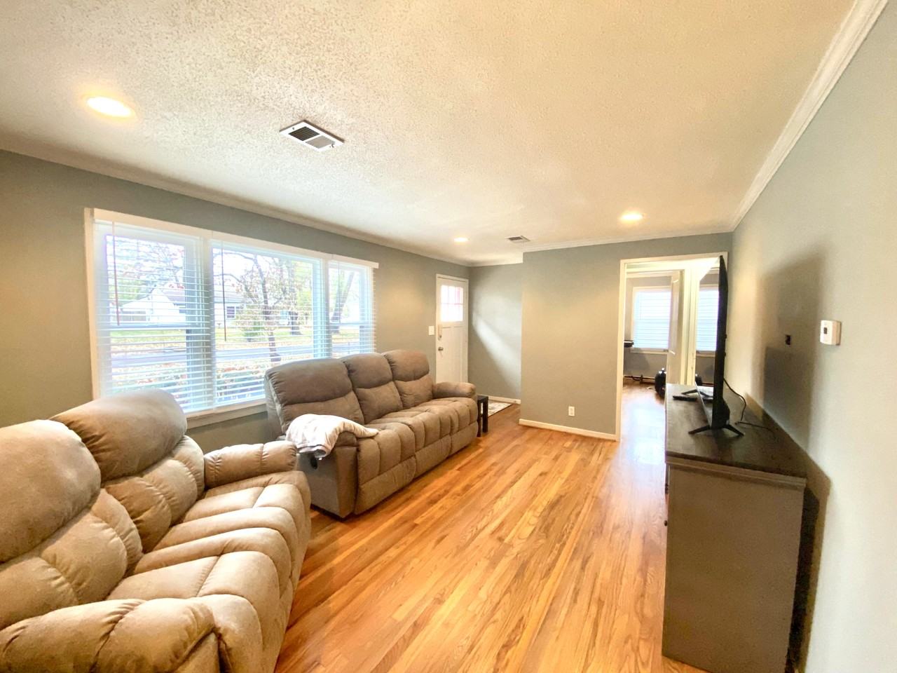 7728 Robinson St #NA - Photo 4 of 11
