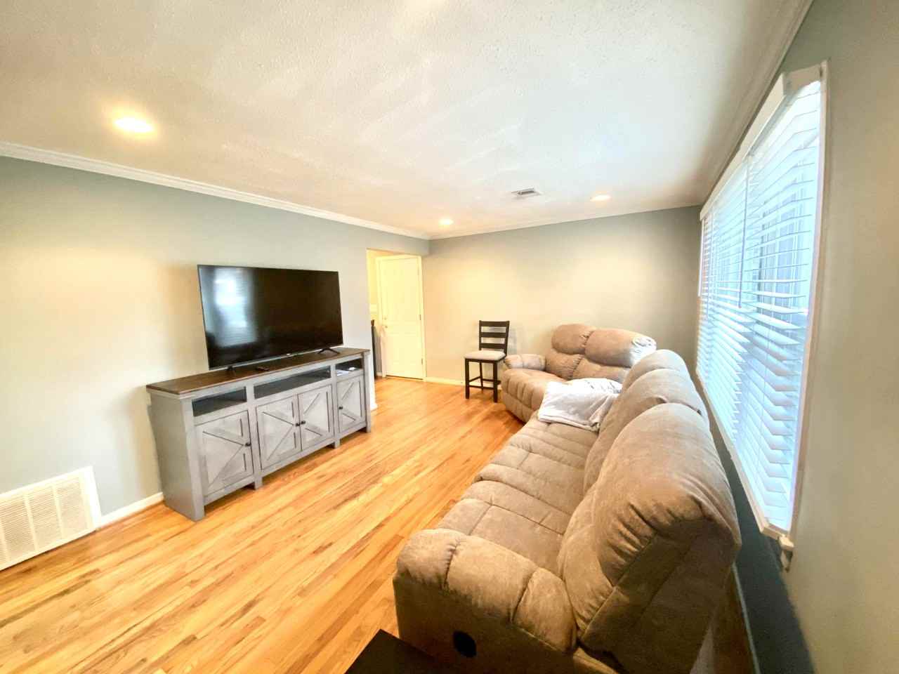 7728 Robinson St #NA - Photo 5 of 11