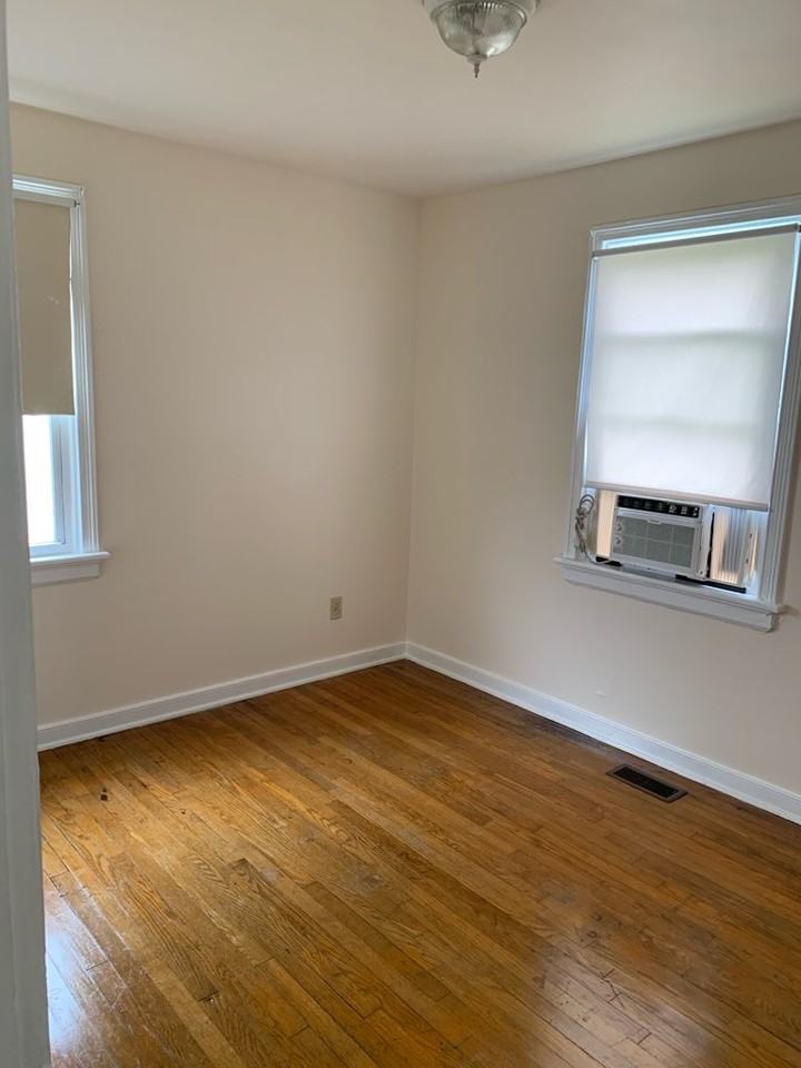 1132 E 15th St #NA - Photo 5 of 5