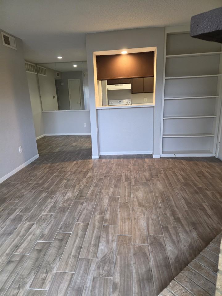 1500 Bay Area Blvd #R195 - Photo 2 of 17