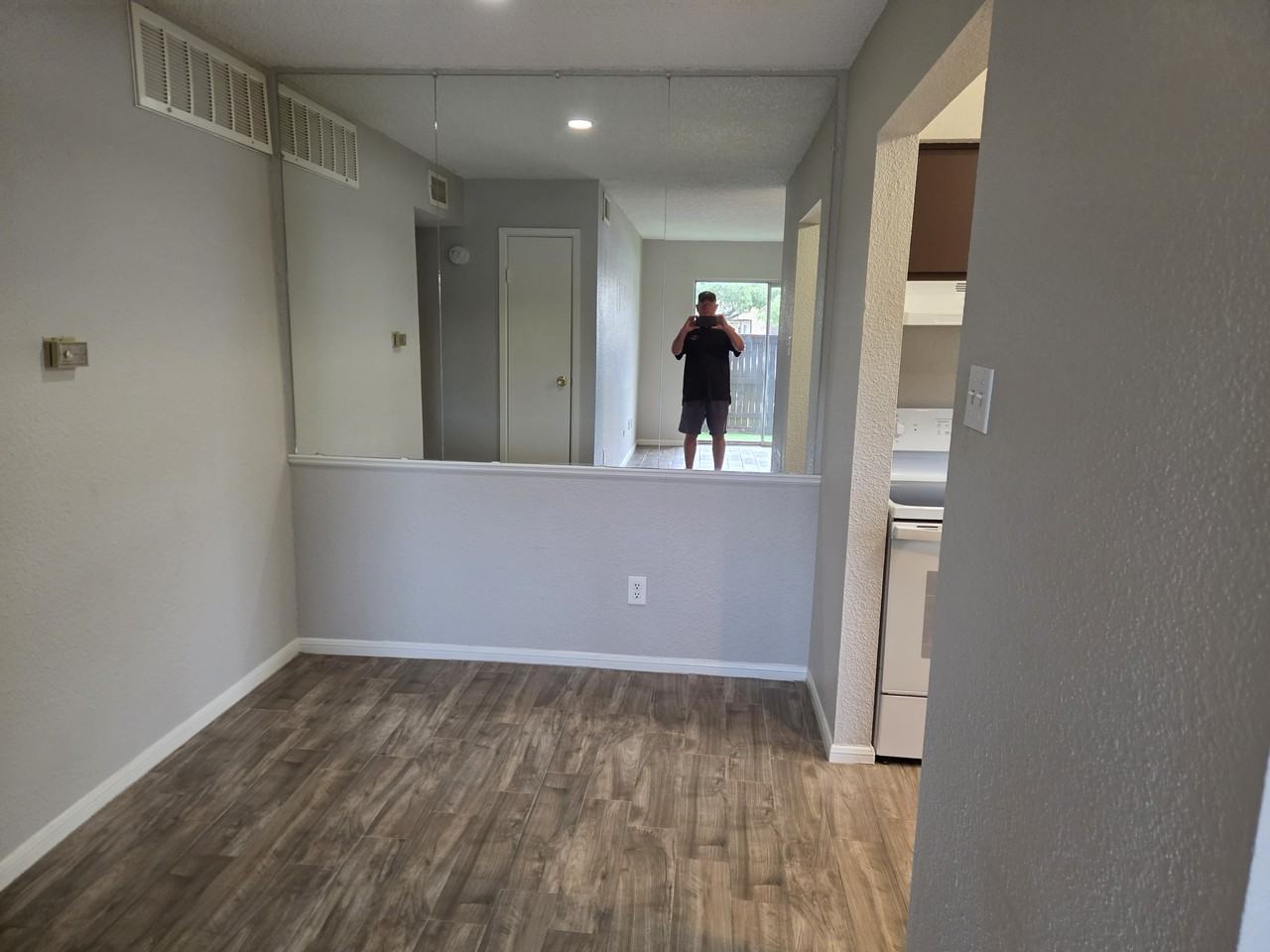 1500 Bay Area Blvd #R195 - Photo 3 of 17