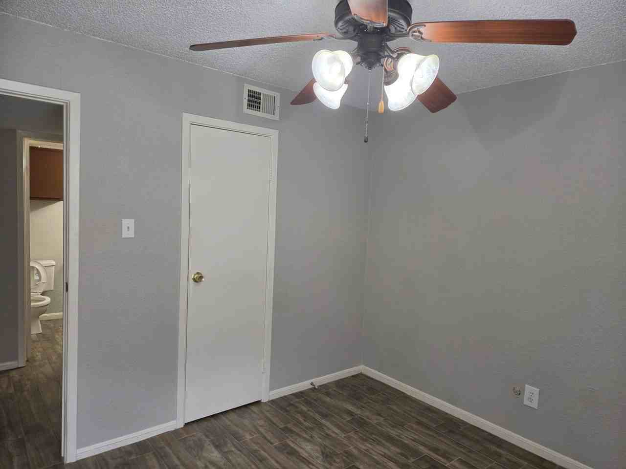 1500 Bay Area Blvd #R195 - Photo 5 of 17