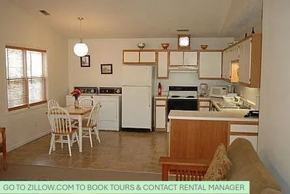 7510 Sandpiper Ln - Photo 3 of 13