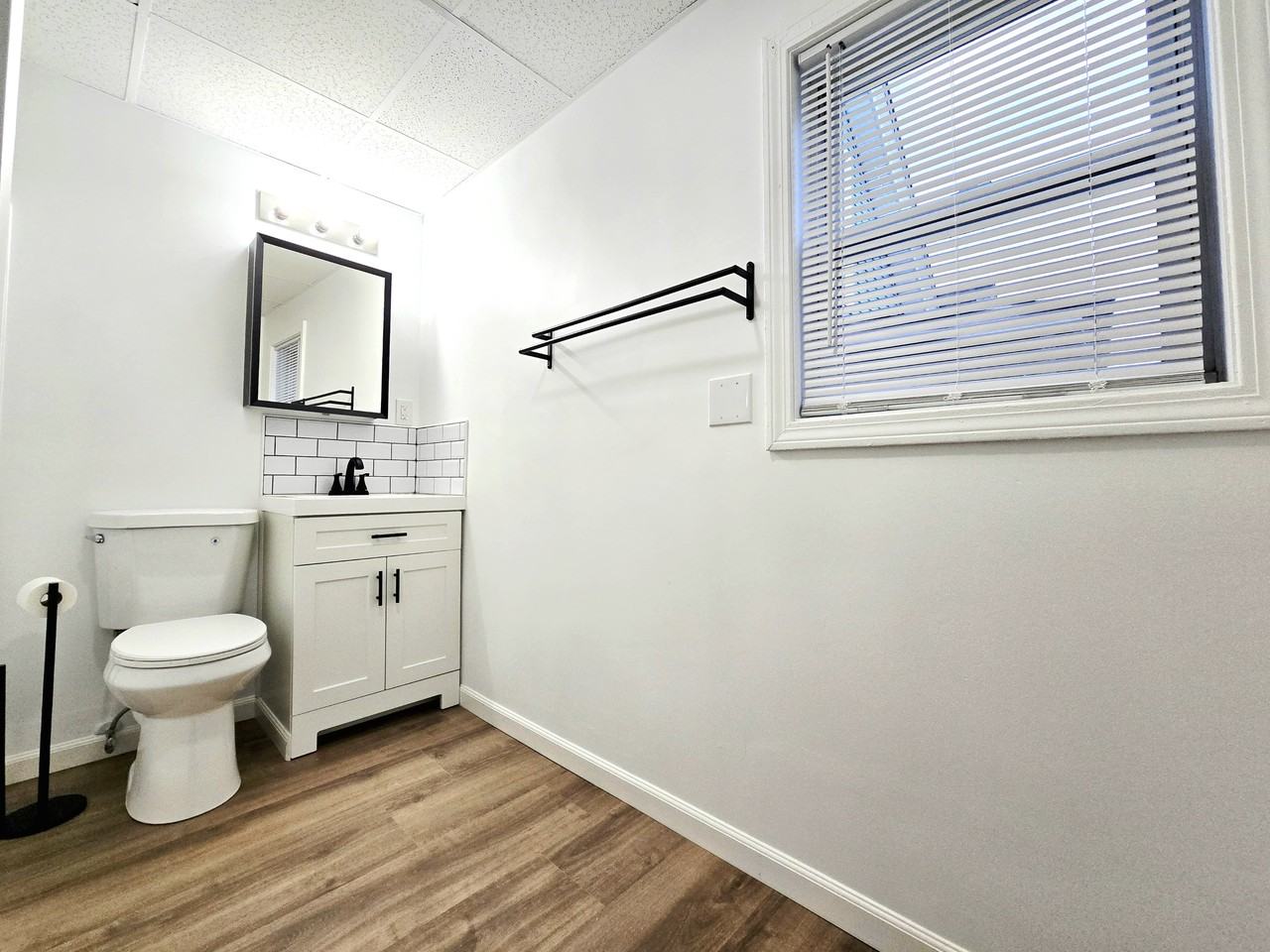 41 W L St #2 - Photo 4 of 7
