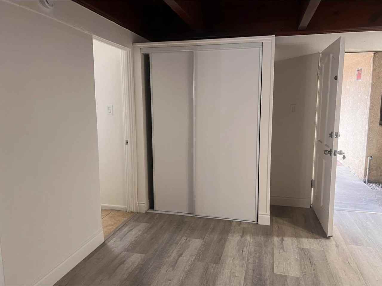 233 S Bandy Ave #5 - Photo 4 of 7