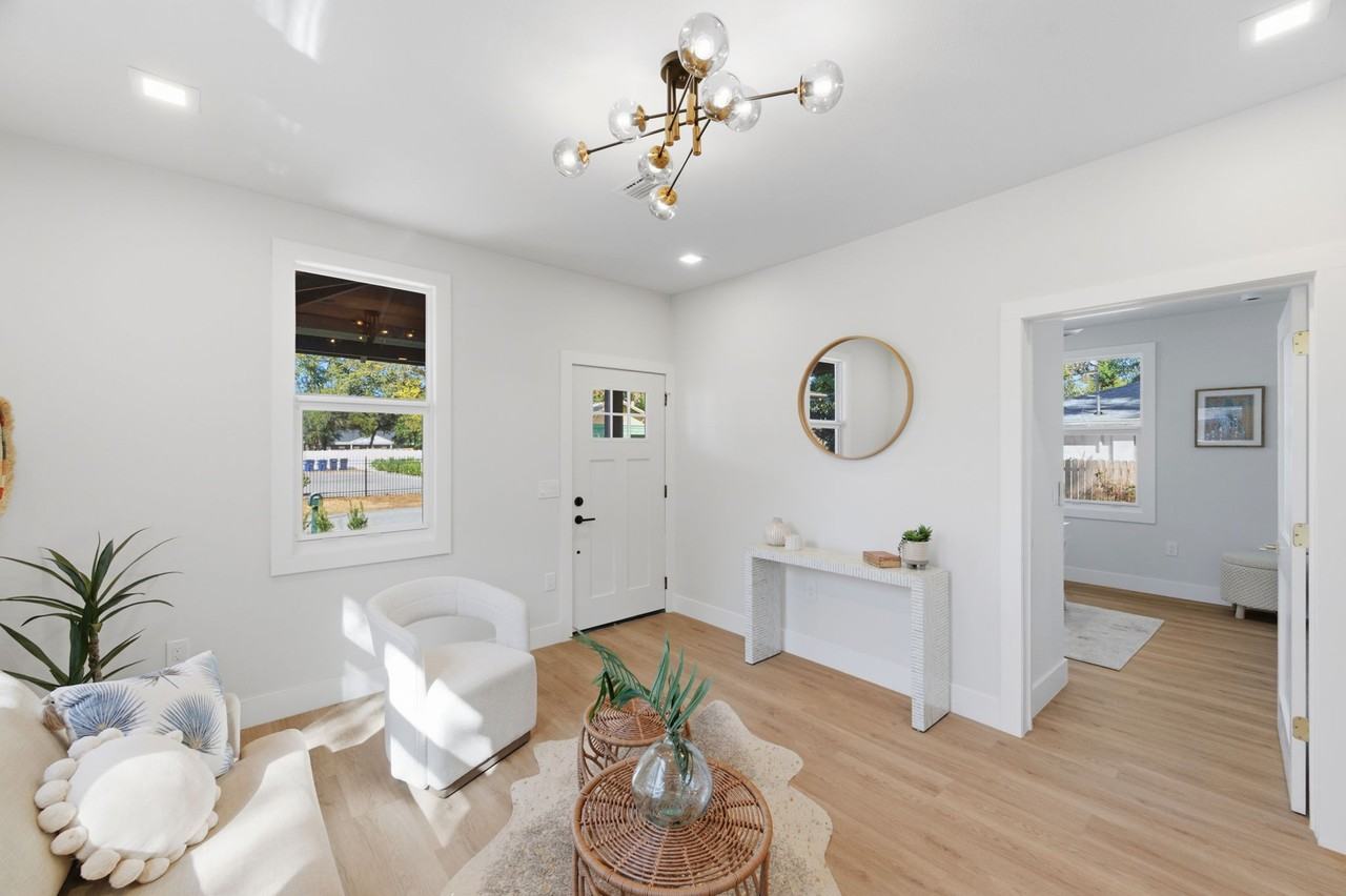 309 E Selma Ave #NA - Photo 5 of 29