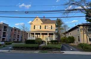 featured image of 25 Stelton Rd #2