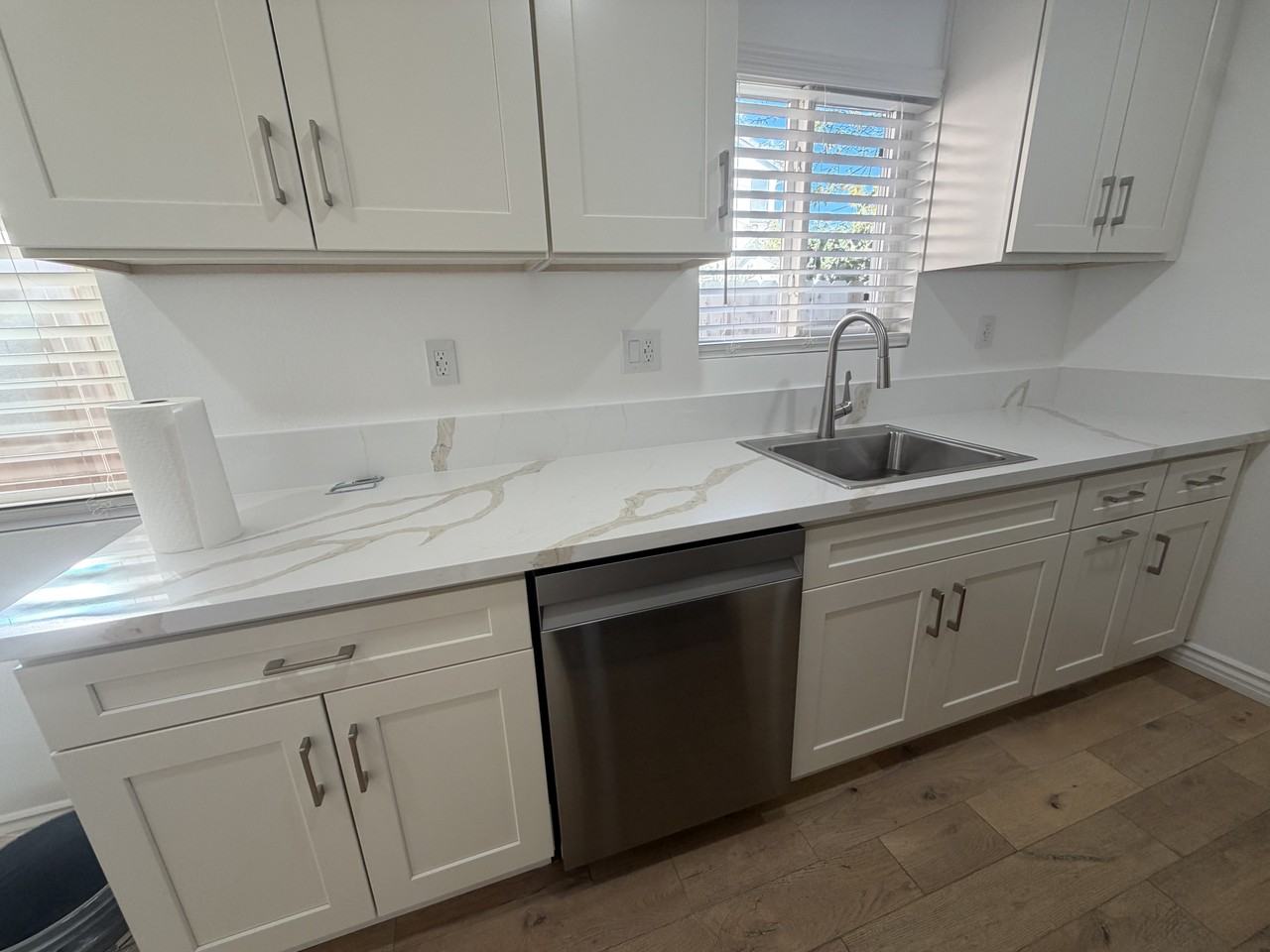 820 Geneva Ave #B - Photo 6 of 24